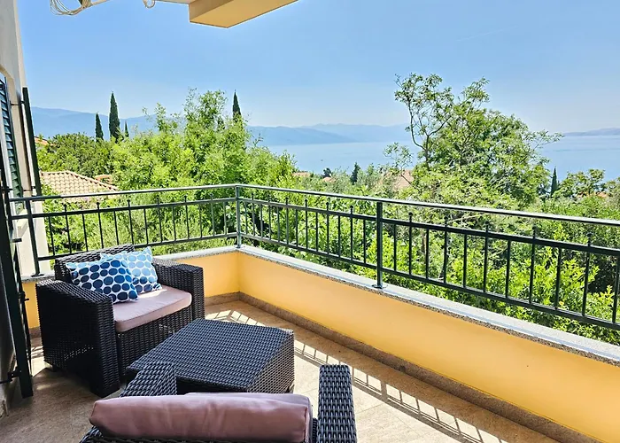Διαμέρισμα Blaz Nv 1 - 150m From The *