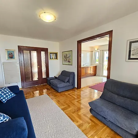 Apartmán Blaz Nv 1 - 150m From The *
