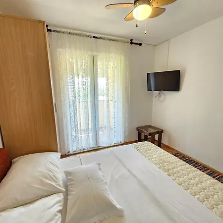 Apartmán Blaz Nv 1 - 150m From The *